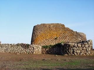 ARCHEOLOGIA SARDA: ALCUNE IMMAGINI DEL NURAGHE LOSA – ABBASANTA