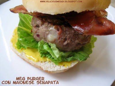 Meg Burger (hamburger di bovino saporito) con maionese senapata