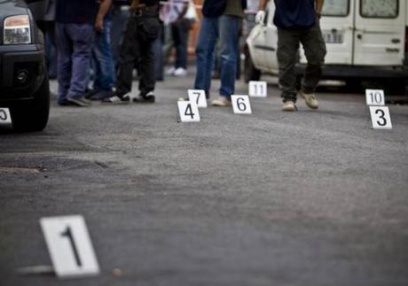 Roma: teatro del delitto a mano armata. In meno di un anno, sul palcoscenico, ventidue morti.