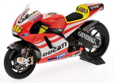 Ducati D16 V.Rossi Show Bike 2011 by Minichamps