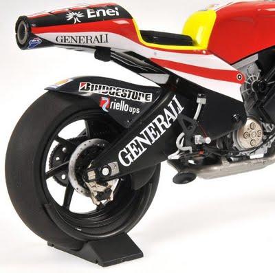 Ducati D16 V.Rossi Show Bike 2011 by Minichamps