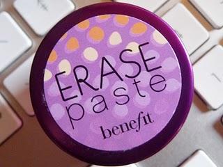 Correttore Erase Paste, Benefit