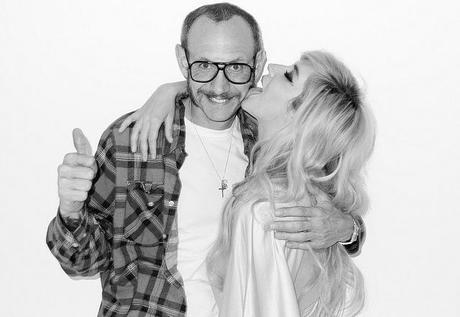 Ke$ha posa con Terry Richardson kesha-terry-richardson-03