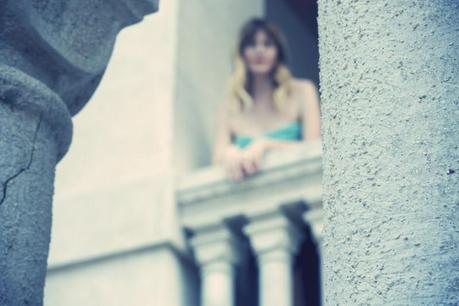 Barefoot at the city hall