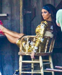 Kim Kardashian in Dolce & Gabbana su ‘Harper’s Bazaar’ Arabia