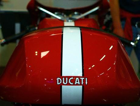Desmo Mania : Ducati Cafè Racer e non....