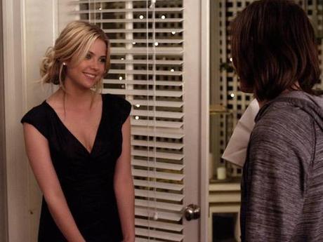 Hanna e Caleb Pretty Little Liars 2×05 ‘The Devil You Know’: total black per Aria, Hanna, Emily e Spencer