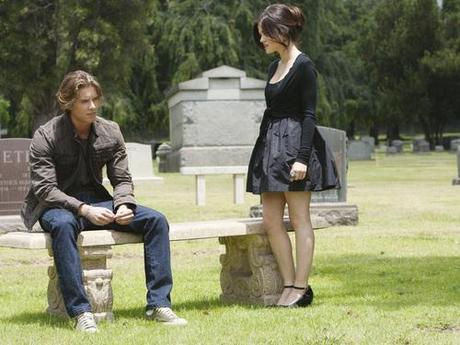 Jason e Aria Pretty Little Liars 2×05 ‘The Devil You Know’: total black per Aria, Hanna, Emily e Spencer