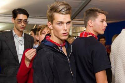 Il backstage della sfilata Louis Vuitton SS11-12