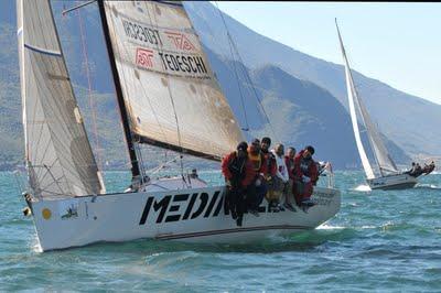 MEDIATEL E OSCAR TONOLI TRIONFANO NELLA 25a TRANS BENACO, LONG DISTANCE DEL LAGO DI GARDA