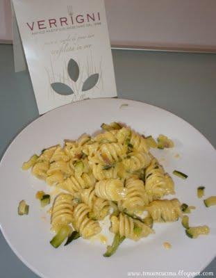 CARBONARA VEGETALE CON ZUCCHINE