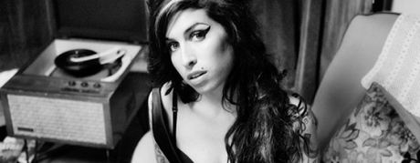 Amy Winehouse, morte, inediti, brani, discografia, dischi, Black to Black, classifica, 2011, video, vevo