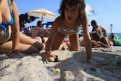 a palline sulla sabbia
