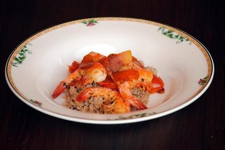 Cous-cous integrale con gamberi al salto e bottarga di muggine