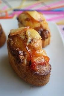 Mini plum cakes alle pesche e latte di leche