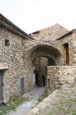 Avventura tra i piccoli e deliziosi borghi della liguria