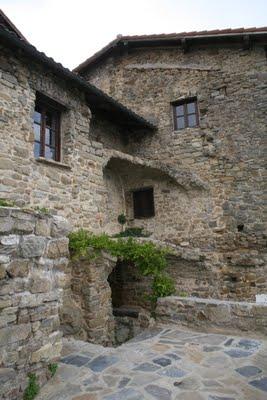 Avventura tra i piccoli e deliziosi borghi della liguria