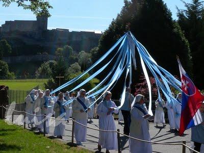 LOURDES IL VIAGGIO DELLA SPERANZA