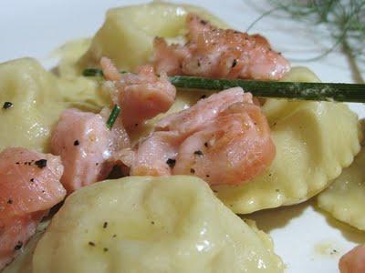 IL POSTINO SUONA PER ALICE GINEVRA - CAPPELLACCI RIPIENI DI GAMBERI, ZUCCHINE E CAPRINO, AL SALMONE E FINOCCHIO SELVATICO