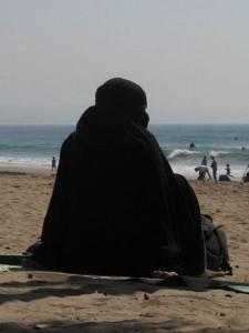 L’Italia civile che non vuole il burqa e il niqab come esempi di multiculturalismo