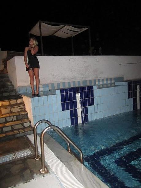 IOS by night (two outfits)