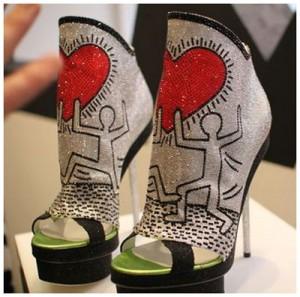 Nicholas Kirkwood ispirato da Keith Haring