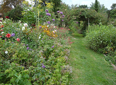 IL GIARDINO DI MEZZA ESTATE