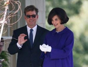 greg kinnear e katie holmes, ovvero jfk e consorte