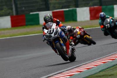 8 HOURS SUZUKA . THE WINNER CBR TT LEGENDS ENDURANCE TEAM