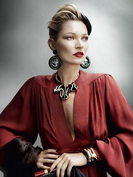 Servizio Fotografico di Kate Moss per Vogue UK, Agosto 2011 by Mario Testino