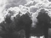 Strane scie persistenti nella pubblicità profumo