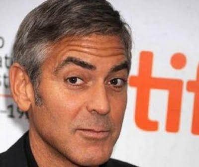 Stacy Keibler sfrattata da George Clooney dopo una twittata