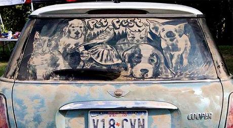 Dirty Car Art ovvero come trasformare un auto molto sporca in un arte.