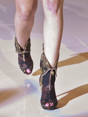 Alexander McQueen Printed Zip Up Fold Over Boots 