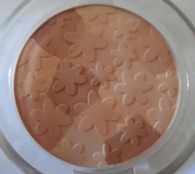 Recensione/Review Essence Mosaic Compact Powder + FOTO/PICS