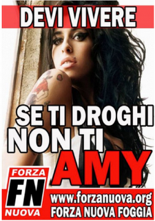 Che tristezza le locandine su Amy Winehouse