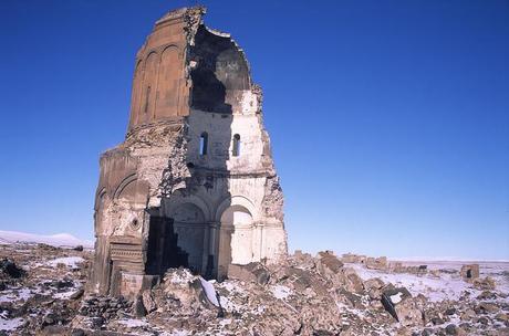 Ani, la città delle 101 chiese, nel medioevo la capitale del regno armeno.