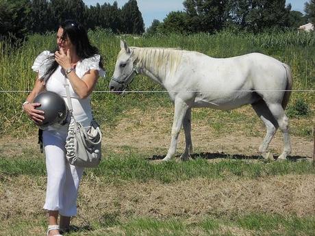 Corso di trasformazione . Un vecchio tavolino da toilette francese.