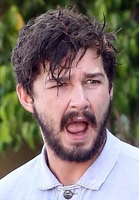 Shia LaBeouf s'imbatte in Joe Jonas ma se ne sbatte