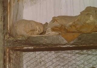 La morte può attendere: catacombe, mummie e cripte