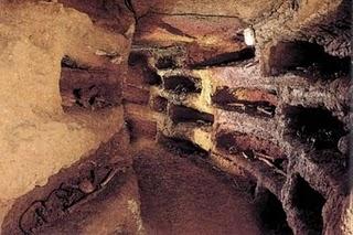 La morte può attendere: catacombe, mummie e cripte