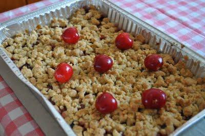 Crumble di ciliegie... e un appello importante!