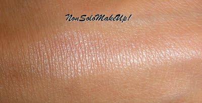 Swatches: Africa Bronzing Powder w7 e Pout Paint di Sleek!