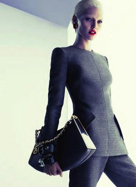 L'Elegantissima Sasha Pivovarova nella Campagna Pubblicitaria Giorgio Armani A/I 2011-12