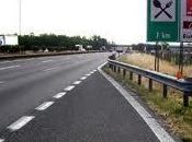 Auto contromano strage sulla