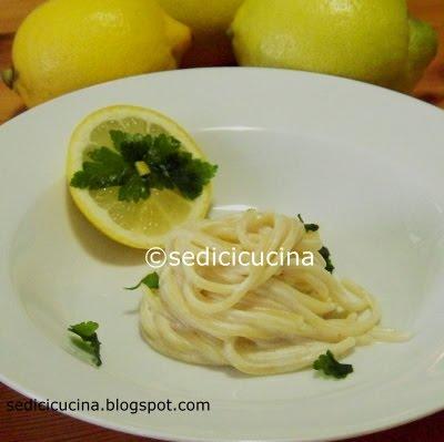 Spaghetti al profumo di coriandolo e limone