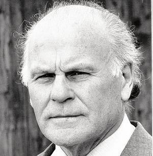 Geraint Bowen (1915-2011)