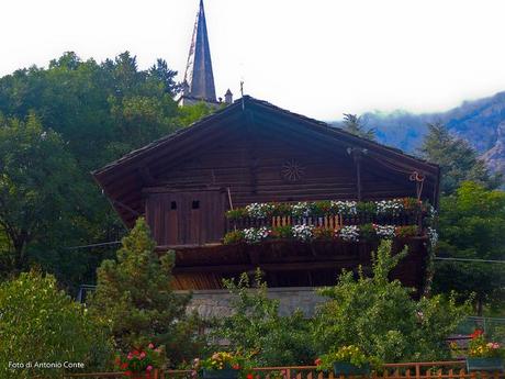 Moron, presso Saint-Vincent in Valle d'Aosta- Esempio di Architettura rurale valdostana