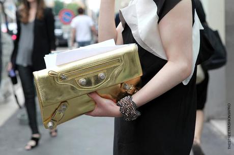 In the Street...White + Black + Gold = Simply Chic