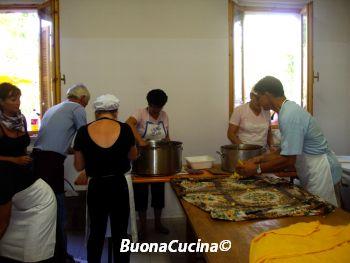 La Sagra del polentone alla Carbonara ( quella girata a mano con il bastone ) di Abbadia di Naro…